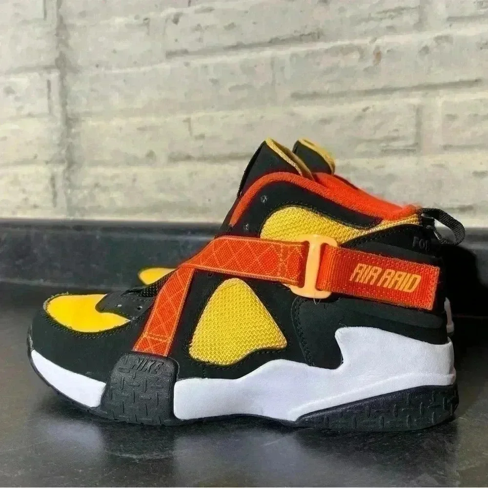 Size 6.5 Youth - Nike Air Raid Roswell Raygun 2020- EUC- No Laces